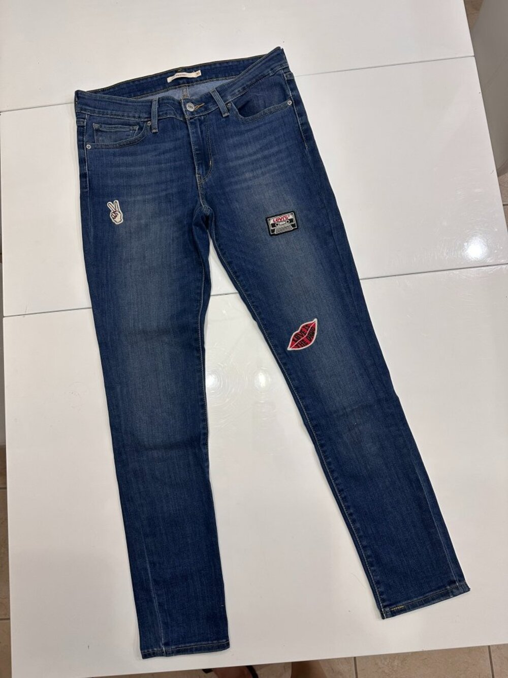 Levi's 711 Skinny Jeans Blue Denim Patches Peace Cassette Lips Size 30 NWOT
